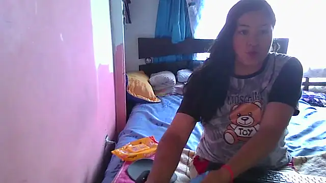 jhonson-agata online show from February 3, 2026, 6:35 pm