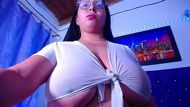 Snapshot of Naturalboobss chatting on March 6, 2025, 6:30 am Naturalboobss online show from March 6, 2025, 6:30 am