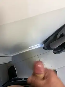 Snapshot of _themask_ chatting on December 15, 2024, 1:32 pm  themask  online show from December 15, 2024, 1:32 pm