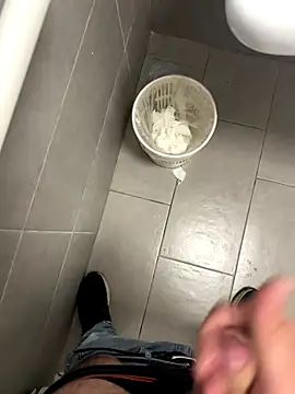 Snapshot of _themask_ chatting on October 30, 2025, 4:15 pm  themask  online show from October 30, 2025, 4:15 pm