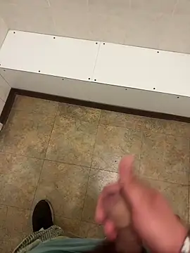 Snapshot of _themask_ chatting on October 7, 2025, 3:02 pm  themask  online show from October 7, 2025, 3:02 pm