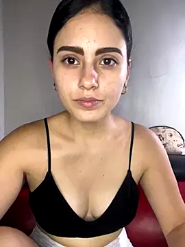 Snapshot of Azuna25 chatting on September 28, 2025, 6:15 pm Azuna25 online show from September 28, 2025, 6:15 pm