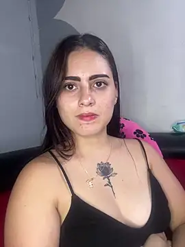 Snapshot of Azuna25 chatting on June 9, 2026, 8:10 pm Azuna25 online show from June 9, 2026, 8:10 pm