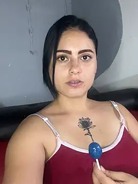 Snapshot of Azuna25 chatting on July 18, 2026, 9:34 pm Azuna25 online show from July 18, 2026, 9:34 pm
