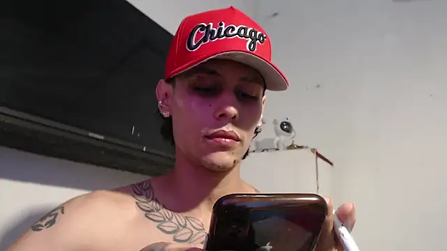 Snapshot of bix_couples chatting on November 3, 2025, 1:22 am bix couples online show from November 3, 2025, 1:22 am