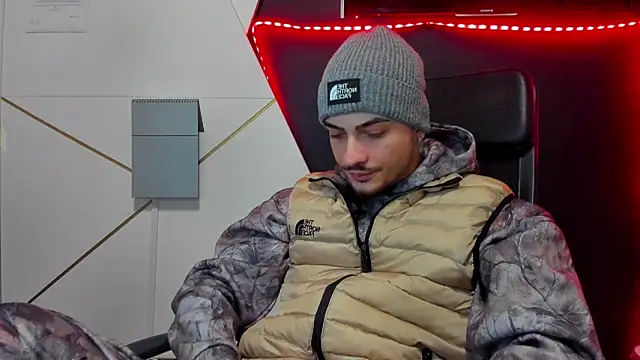 Snapshot of BrandonTate chatting on February 10, 2026, 5:28 am BrandonTate online show from February 10, 2026, 5:28 am