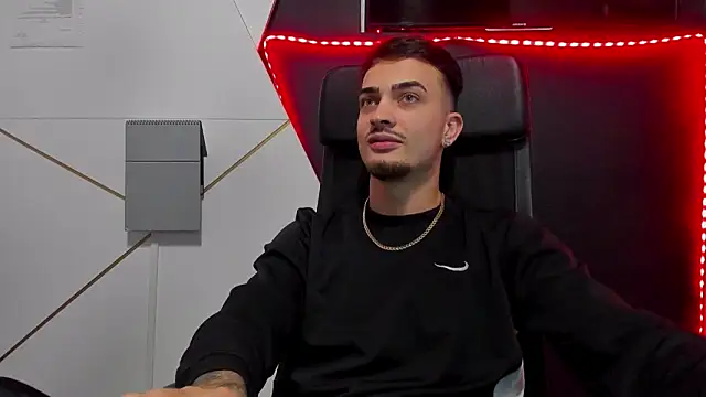 Snapshot of BrandonTate chatting on February 26, 2026, 4:56 am BrandonTate online show from February 26, 2026, 4:56 am