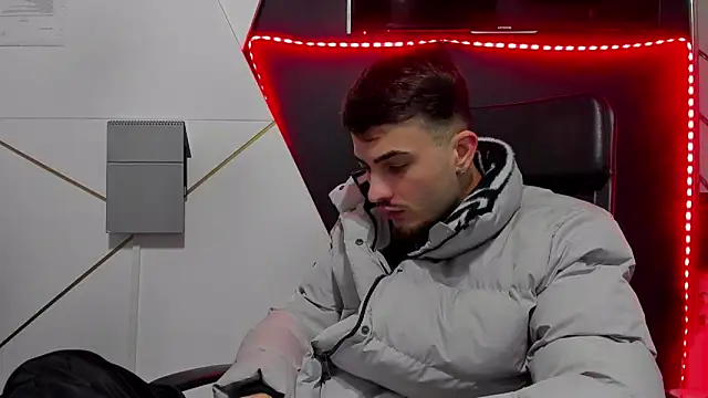 Snapshot of BrandonTate chatting on February 26, 2026, 5:24 pm BrandonTate online show from February 26, 2026, 5:24 pm