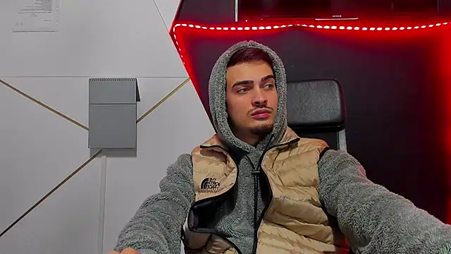 Snapshot of BrandonTate chatting on February 15, 2026, 8:02 am BrandonTate online show from February 15, 2026, 8:02 am