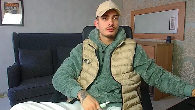 Snapshot of BrandonTate chatting on March 3, 2026, 12:01 pm BrandonTate online show from March 3, 2026, 12:01 pm