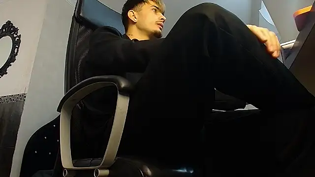 BrandonTate online show from December 4, 2025, 10:25 am