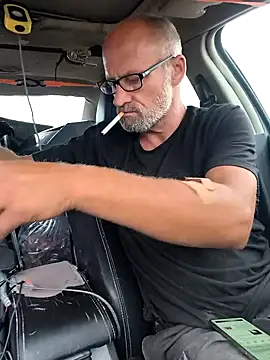 FloppyPickle4u online show from March 31, 2026, 3:47 pm