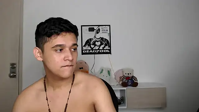 Snapshot of kaiine190 chatting on November 21, 2025, 7:40 am kaiine190 online show from November 21, 2025, 7:40 am