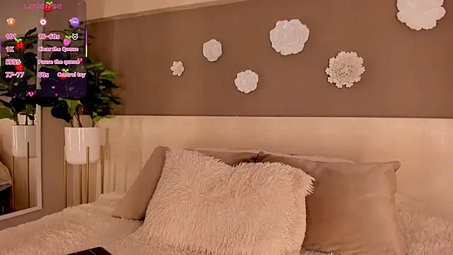 LunaRuso online show from April 4, 2026, 6:25 pm