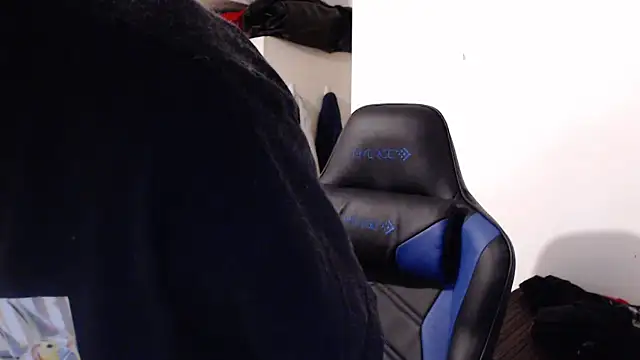 Talenjames4 online show from November 5, 2025, 5:16 pm