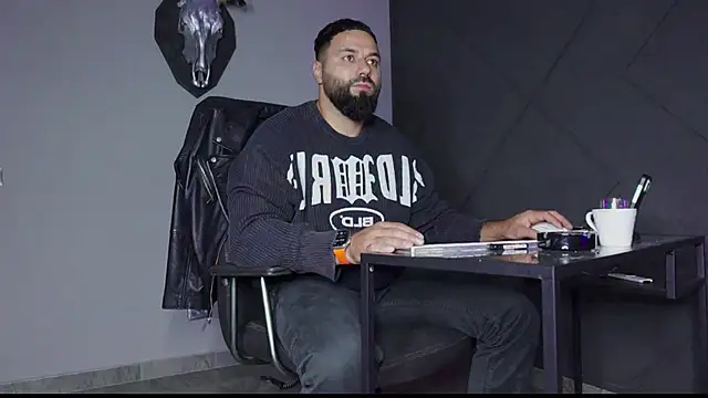 Snapshot of mattmasterss chatting on September 16, 2025, 2:56 am mattmasterss online show from September 16, 2025, 2:56 am