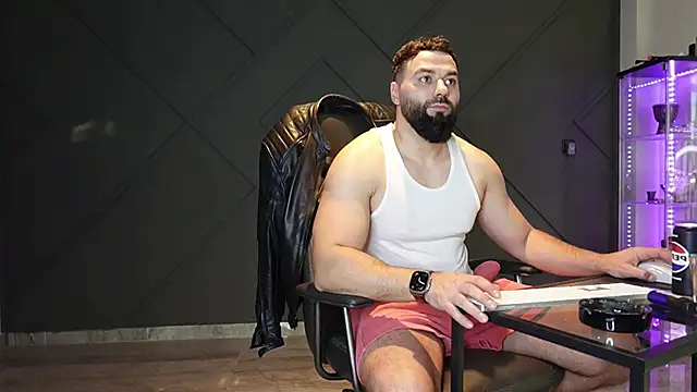 mattmasterss online show from April 8, 2026, 3:13 pm