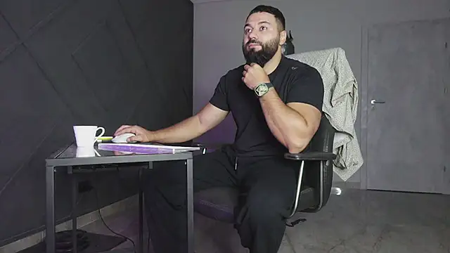 Snapshot of mattmasterss chatting on November 3, 2025, 1:33 am mattmasterss online show from November 3, 2025, 1:33 am