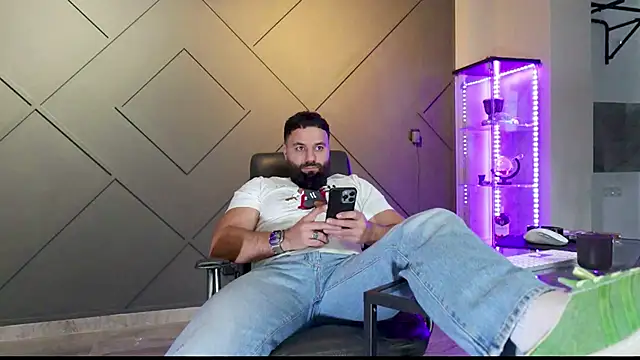 Snapshot of mattmasterss chatting on March 1, 2025, 8:02 am mattmasterss online show from March 1, 2025, 8:02 am