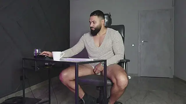 Snapshot of mattmasterss chatting on October 29, 2025, 10:20 pm mattmasterss online show from October 29, 2025, 10:20 pm