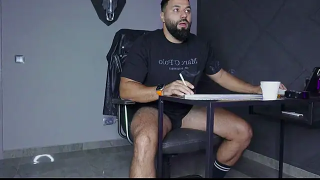 Snapshot of mattmasterss chatting on September 12, 2025, 10:31 pm mattmasterss online show from September 12, 2025, 10:31 pm