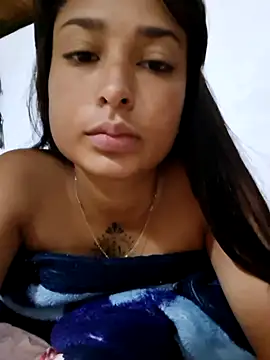 Snapshot of Bonnie_Clydeee chatting on February 17, 2026, 1:19 pm Bonnie Clydeee online show from February 17, 2026, 1:19 pm