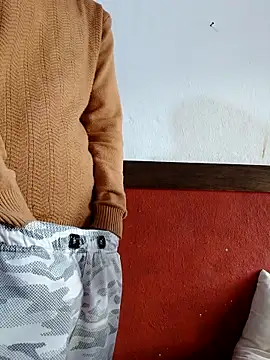 Snapshot of Bonnie_Clydeee chatting on November 19, 2025, 11:21 am Bonnie Clydeee online show from November 19, 2025, 11:21 am