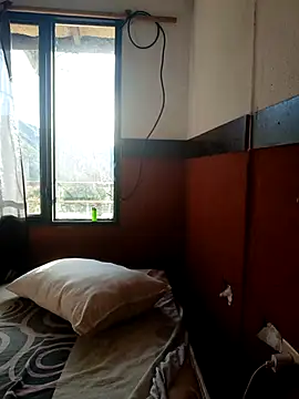 Snapshot of Bonnie_Clydeee chatting on October 1, 2025, 11:47 am Bonnie Clydeee online show from October 1, 2025, 11:47 am