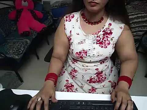 Snapshot of Arushisingh8888 chatting on March 21, 2025, 7:11 am Arushisingh8888 online show from March 21, 2025, 7:11 am