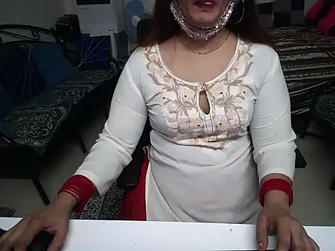 Snapshot of Arushisingh8888 chatting on February 12, 2025, 12:33 pm Arushisingh8888 online show from February 12, 2025, 12:33 pm