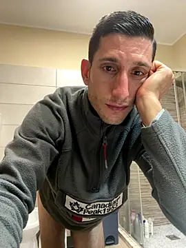 Snapshot of Gionnytav chatting on December 1, 2025, 4:41 pm Gionnytav online show from December 1, 2025, 4:41 pm