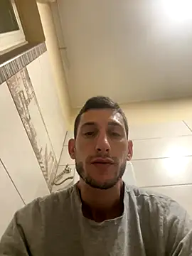 Snapshot of Gionnytav chatting on November 14, 2025, 4:27 am Gionnytav online show from November 14, 2025, 4:27 am