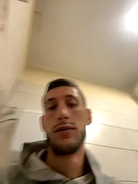 Snapshot of Gionnytav chatting on November 15, 2025, 7:23 am Gionnytav online show from November 15, 2025, 7:23 am