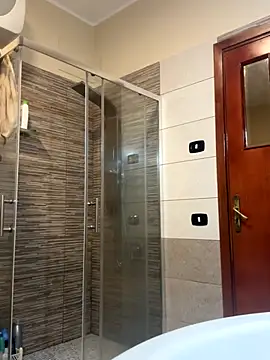 Snapshot of Gionnytav chatting on October 20, 2025, 3:45 pm Gionnytav online show from October 20, 2025, 3:45 pm