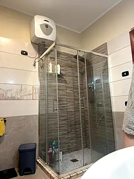 Snapshot of Gionnytav chatting on November 20, 2025, 4:46 am Gionnytav online show from November 20, 2025, 4:46 am