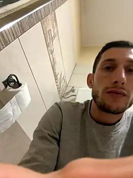 Snapshot of Gionnytav chatting on November 29, 2025, 7:58 pm Gionnytav online show from November 29, 2025, 7:58 pm