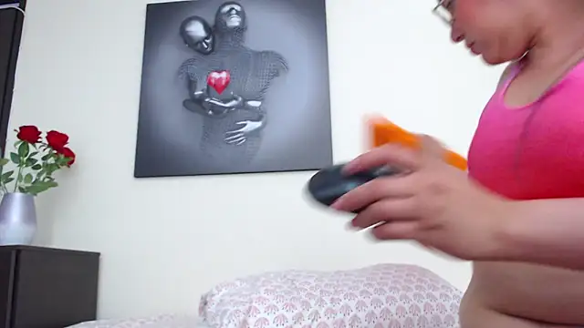 Snapshot of KatrinaRolan chatting on September 28, 2025, 10:17 pm KatrinaRolan online show from September 28, 2025, 10:17 pm