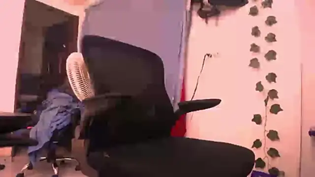 latinhot9631 online show from April 9, 2026, 2:02 am