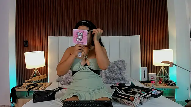Snapshot of Liana_Asaff chatting on March 21, 2025, 8:40 pm Liana Asaff online show from March 21, 2025, 8:40 pm