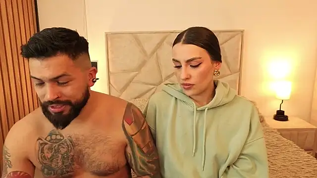 Snapshot of teseo_and_afroditha_ chatting on December 4, 2025, 3:27 am teseo and afroditha online show from December 4, 2025, 3:27 am