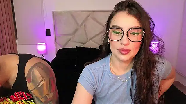 Snapshot of teseo_and_afroditha_ chatting on March 3, 2026, 3:13 am teseo and afroditha online show from March 3, 2026, 3:13 am