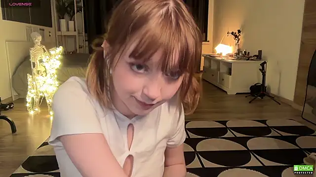 Snapshot of electric_babe chatting on December 21, 2025, 2:30 pm electric babe online show from December 21, 2025, 2:30 pm