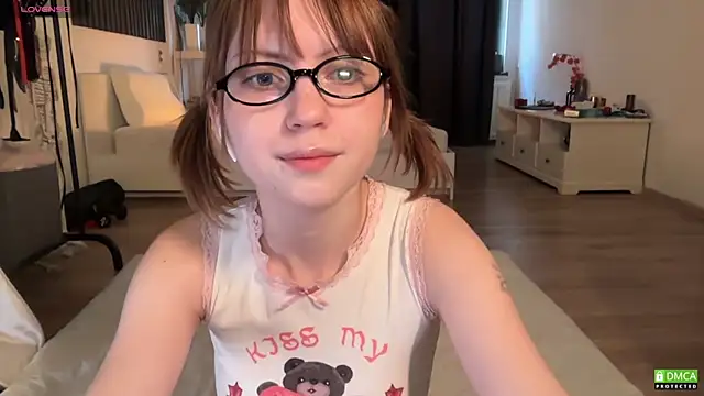 electric babe online show from November 5, 2025, 10:18 am