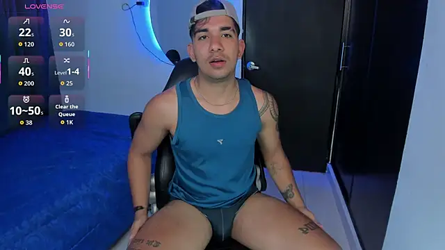 Snapshot of valentino_santoss chatting on November 8, 2025, 12:42 pm valentino santoss online show from November 8, 2025, 12:42 pm