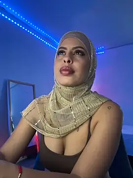 JannaNader12 online show from September 18, 2025, 10:35 pm