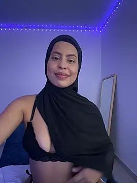 JannaNader12 online show from February 18, 2025, 4:26 am