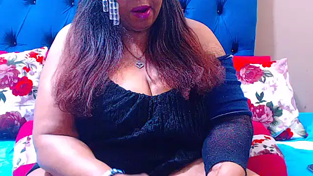 Snapshot of ebonycandy10 chatting on October 7, 2025, 4:24 am ebonycandy10 online show from October 7, 2025, 4:24 am
