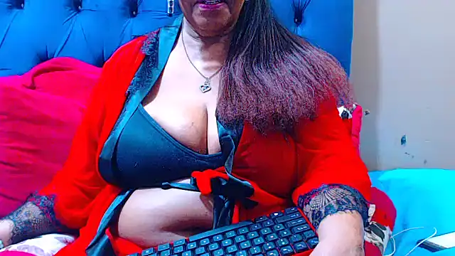 Snapshot of ebonycandy10 chatting on October 4, 2025, 4:14 am ebonycandy10 online show from October 4, 2025, 4:14 am