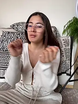 Snapshot of Princ3ssgabi chatting on February 4, 2025, 7:11 pm Princ3ssgabi online show from February 4, 2025, 7:11 pm