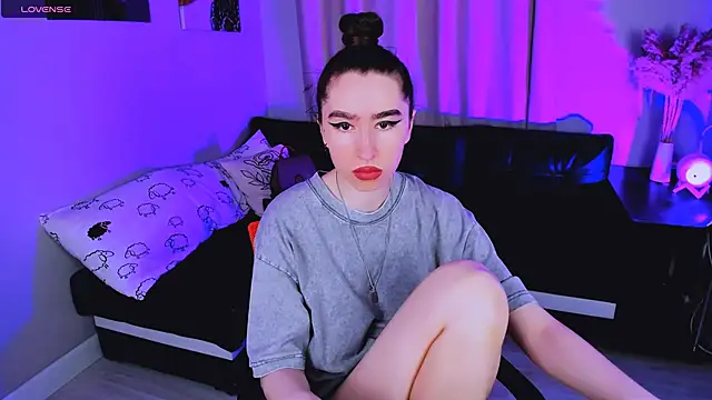 Snapshot of Lily_xBabe chatting on October 10, 2025, 7:42 am Lily xBabe online show from October 10, 2025, 7:42 am